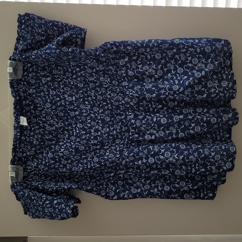 Old Navy off the shoulder smocked floral print blue size XL
